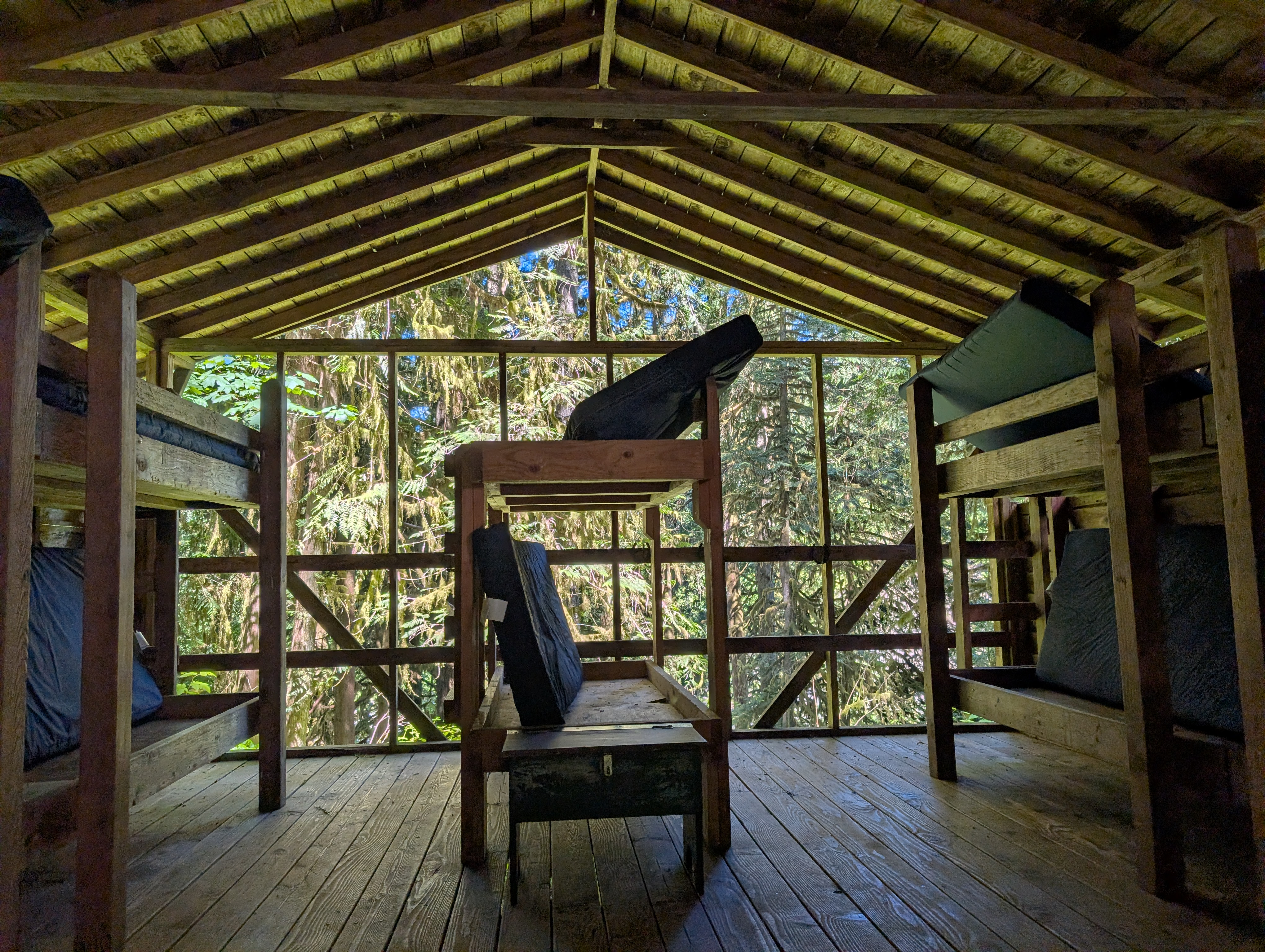 Namanu Open-Air Cabins & Treehouses
